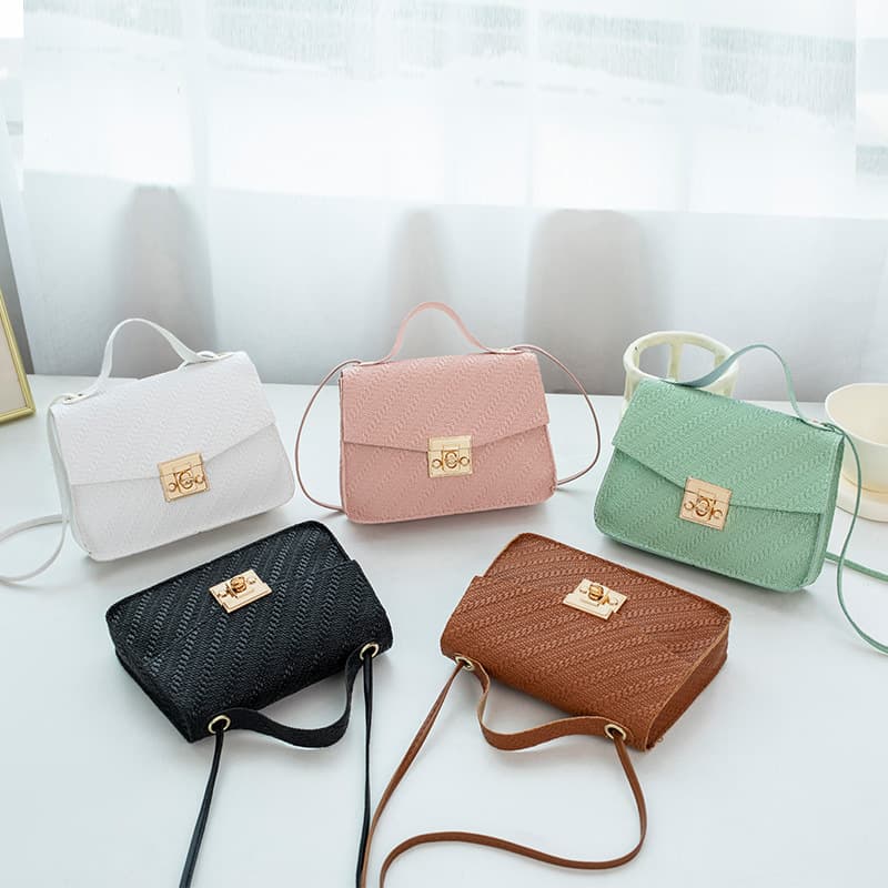 Chanel-Style Solid Color Lock Clasp Crossbody Mini Square Bag 2024 New Fashion Simple Woven Embossed Shoulder Bag Handbag