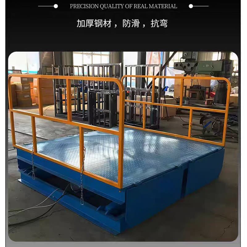 Electric hydraulic loading and unloading lifting platform cargo elevator, 2-ton 5-rail guided factory warehouse dual-gauge small hoist.