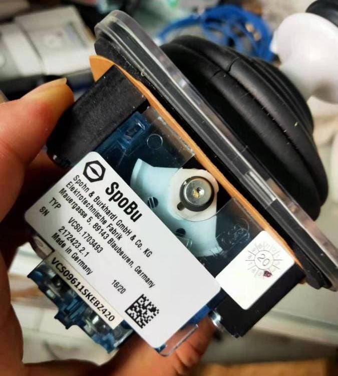 Supply VNS022 18AK EARH 9P1 9P1+2*OEL8G master controller SPOHN+BURKHARD