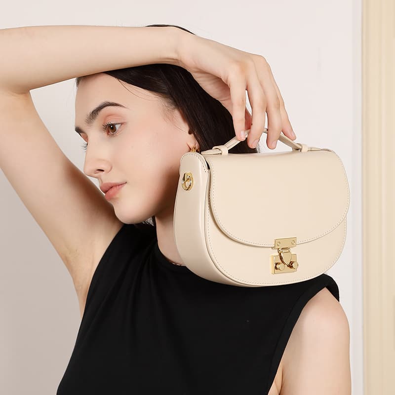 Genuine Leather High-End Portable Saddle Bag for Women 2026 New Crescent Bag Fashionable Crossbody Bag Versatile Women's Bag