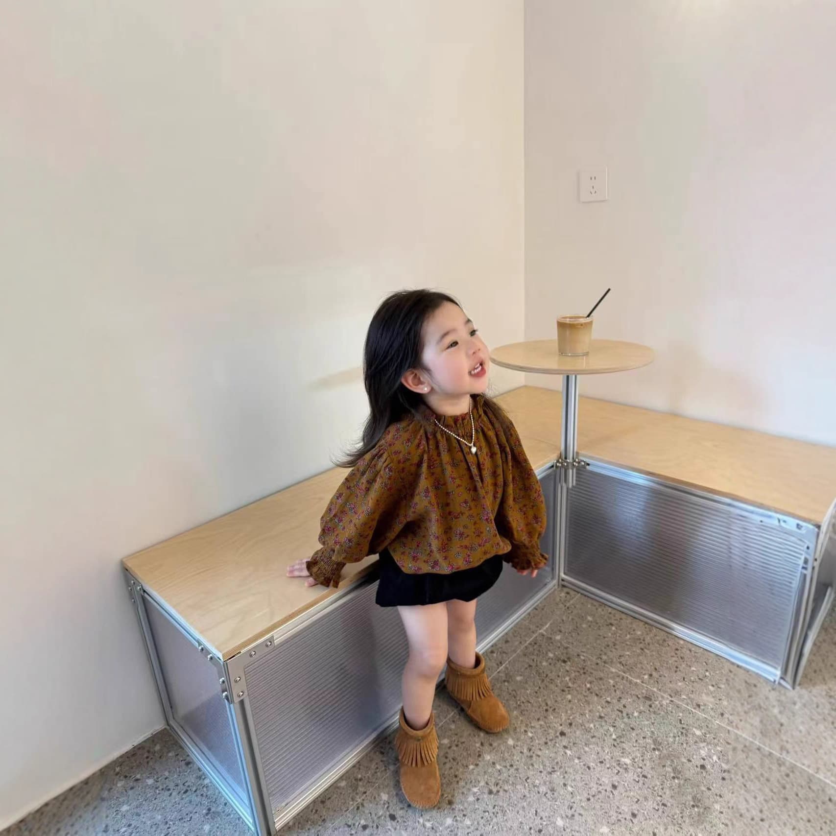 Girls' Shirt 2026 New Autumn Children's Fashion Loose Floral Blouse Long Sleeve Top