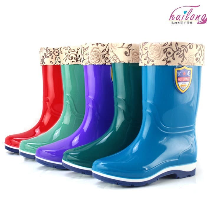 Wholesale from manufacturers of 558 mid-calf fleece-trimmed rain boots for women, autumn/winter warm fashion rubber boots
