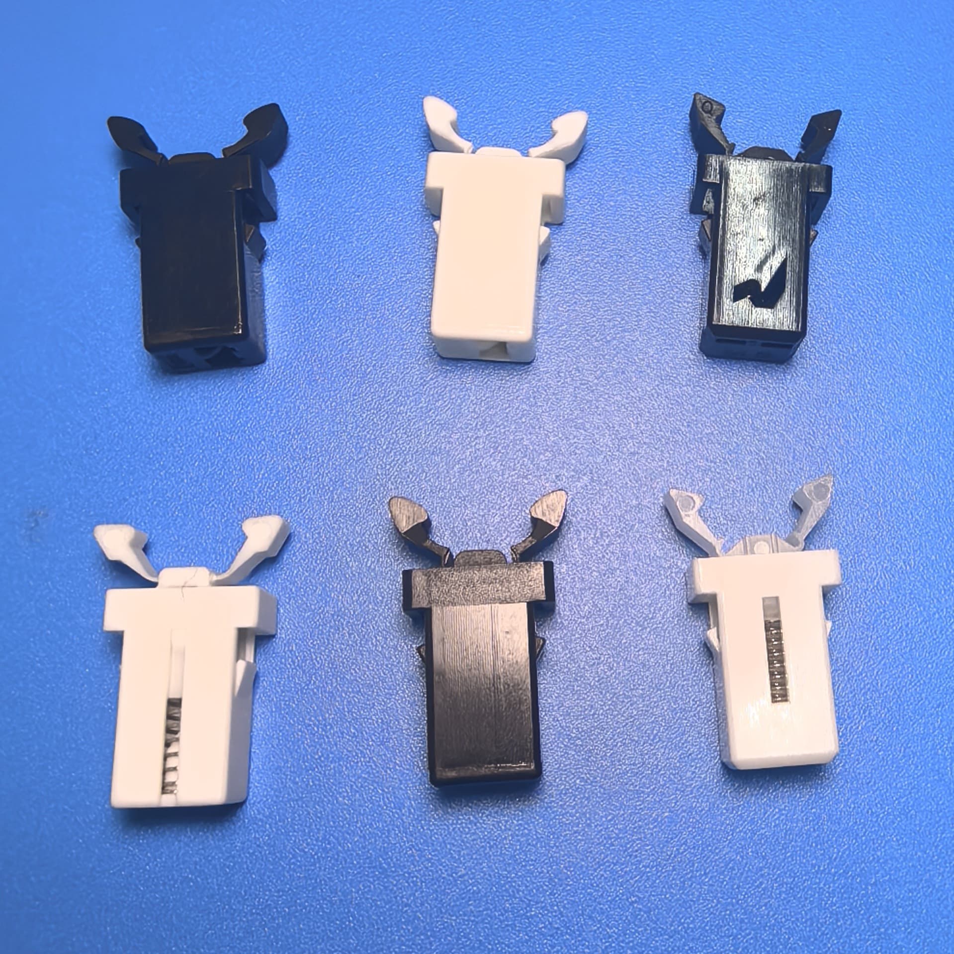 Push-to-Open Spring Lock Latch Plastic Self-Locking Latch Door Lock Latch