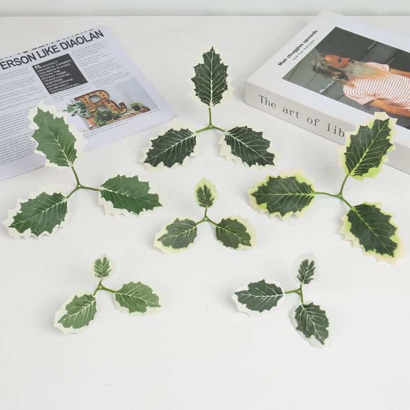 Christmas artificial three-branch white-edged holly leaves for garden decoration, cross-border simulated Christmas leaf accessories