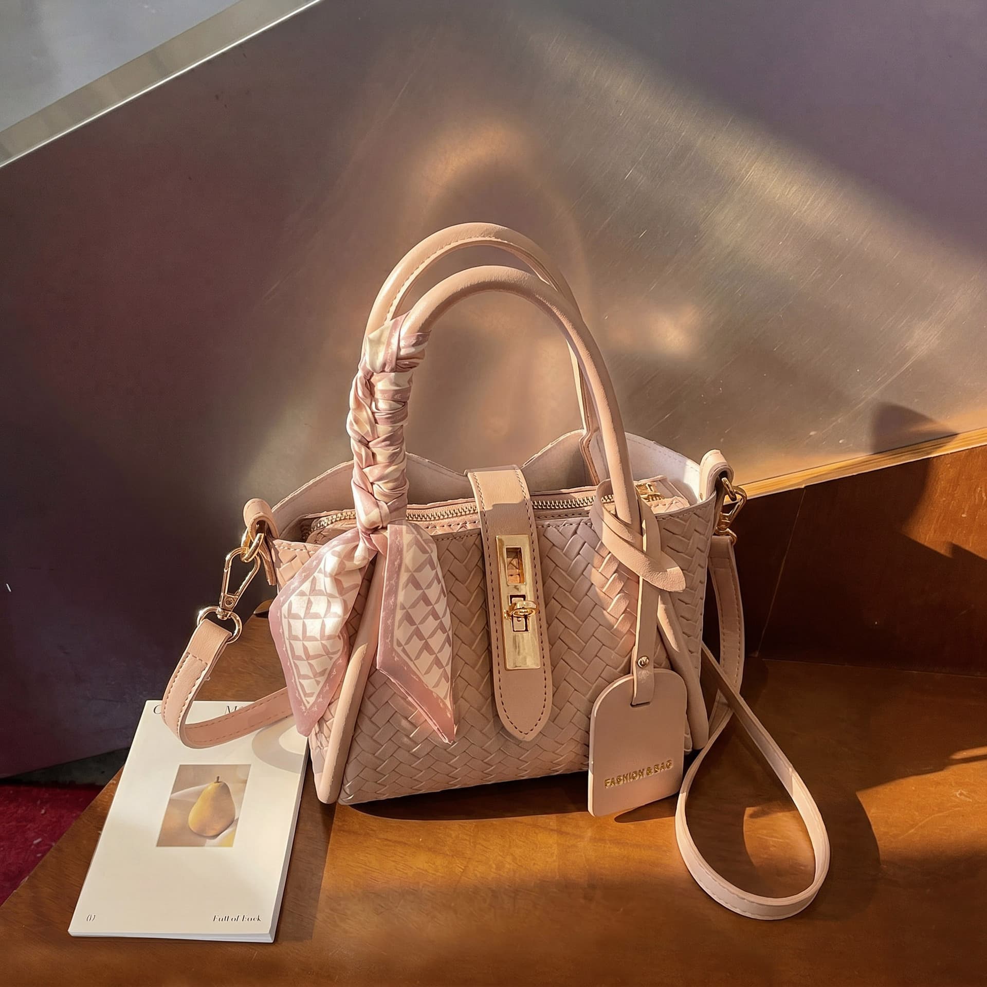 Woven Pattern Bag for Women, Cai Lanzi 2026 New Style, Trendy and High-End Summer Shoulder Crossbody Bag, Women's Portable Bucket Bag