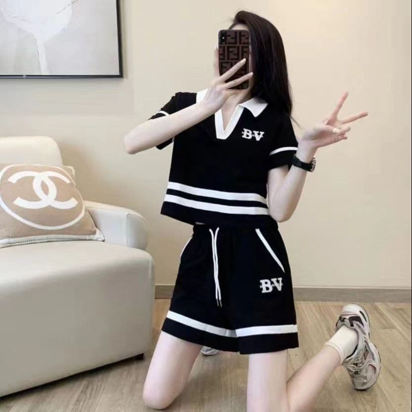 European oversized high-end salt and pepper streetwear sporty set for women summer 2025 new stylish age-reducing casual two-piece set