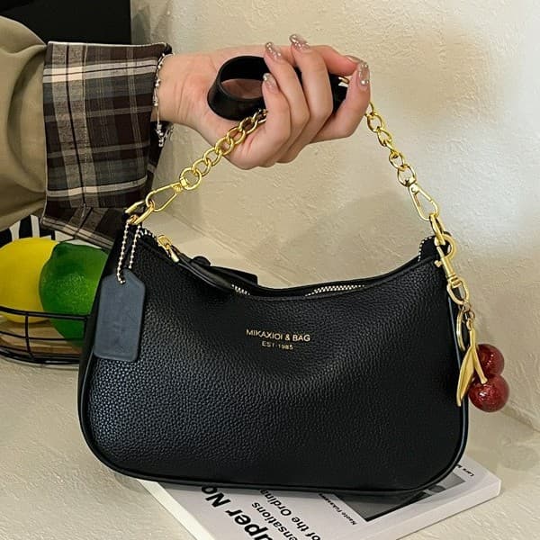Chain Underarm Bag 2026 Summer New Retro Women's Shoulder Bag Niche High-End Pebble Grain Commuter Bag