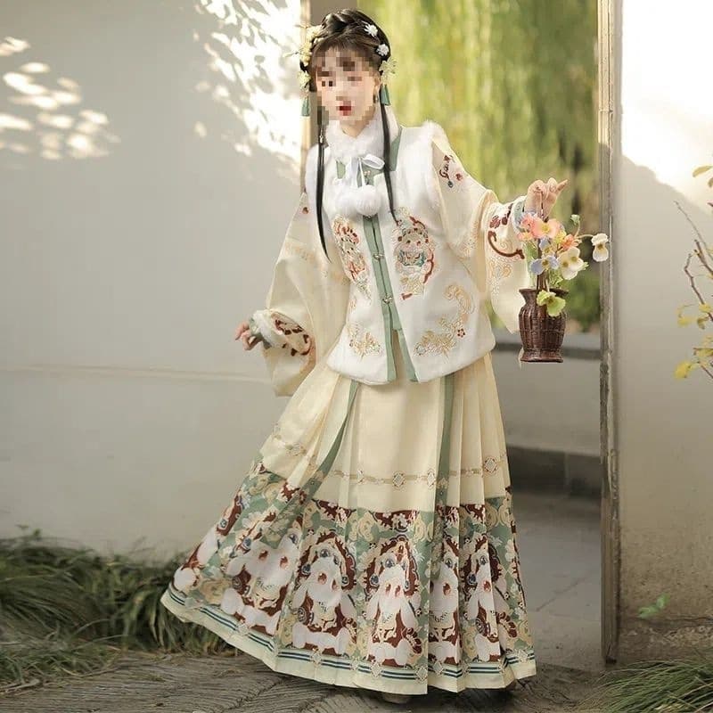 Autumn/Winter Fleece-Lined Hanfu Four-Piece Set for Women, Ming Dynasty Style Square Neck Vest, Ma Chao Fairy Horse Face Skirt, Fleece-Lined New Year's Greeting Attire