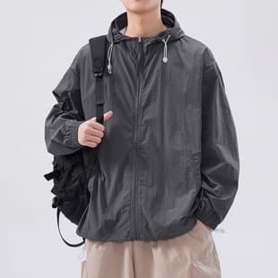 Men's and Women's Outdoor Ice Silk Lightweight Hooded Sun Protection Jacket, Summer UV-Protective Breathable Fishing Coat