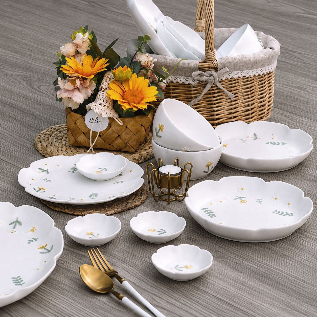 Japanese-style Daisy Bowl and Plate Set, Home Embossed Fresh Premium Look, Elegant Tableware Set, Gift-Ready