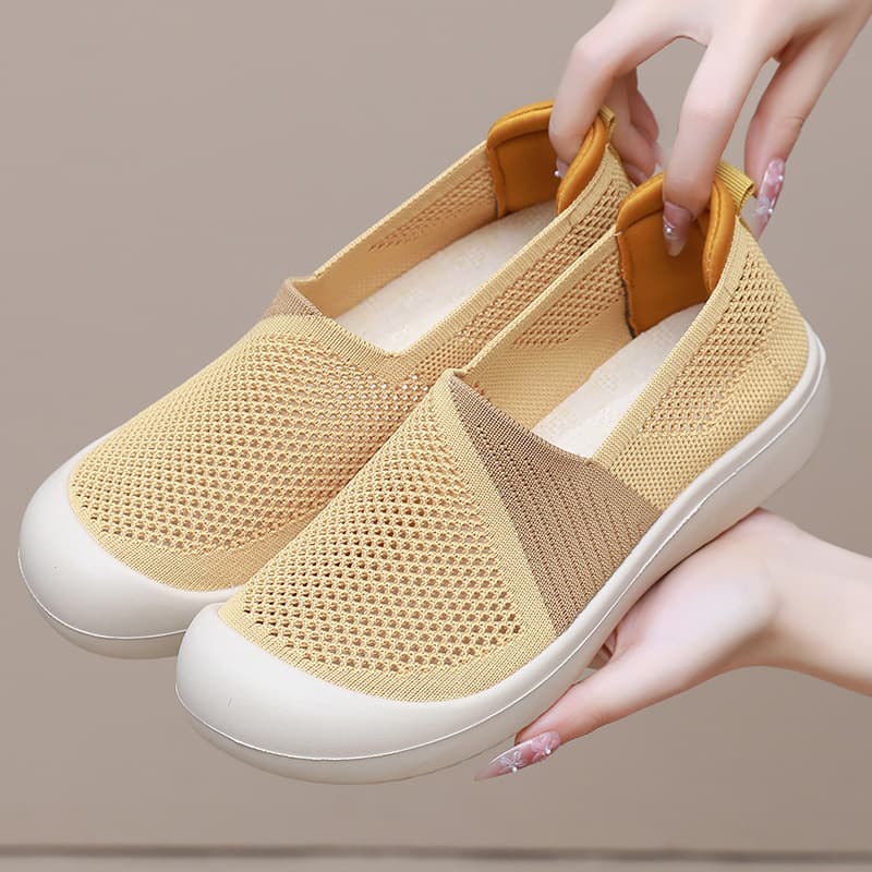 Summer New Style Old Beijing Cloth Shoes for Women, Mesh Shoes with Hollowed-Out Design, Breathable, Lightweight Mom Shoes, Soft Sole, Non-Slip Casual Shoes