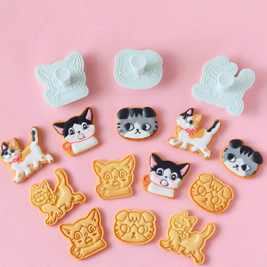 Cotta March Lion Cookie Mold Food-Grade ABS Cartoon Animal Biscuit Press Mold for Cross-Border Sales