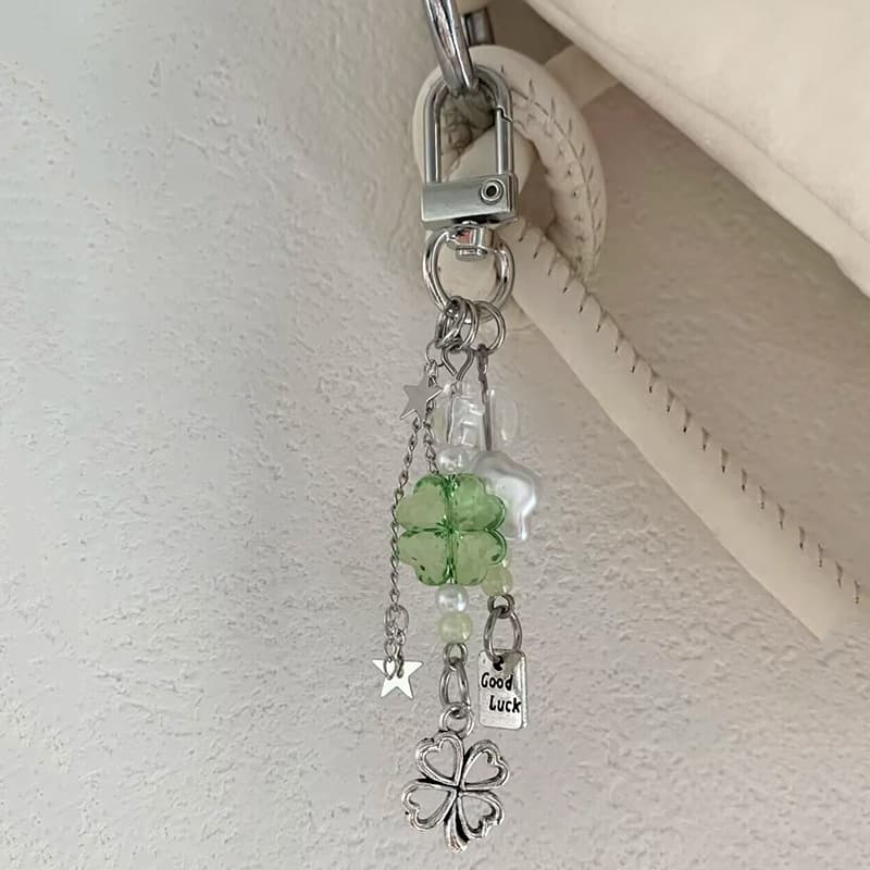 Lucky Four-Leaf Clover Lanyard Handmade Beaded DIY Girly Heart Phone Case Camera Bag Charm Pendant