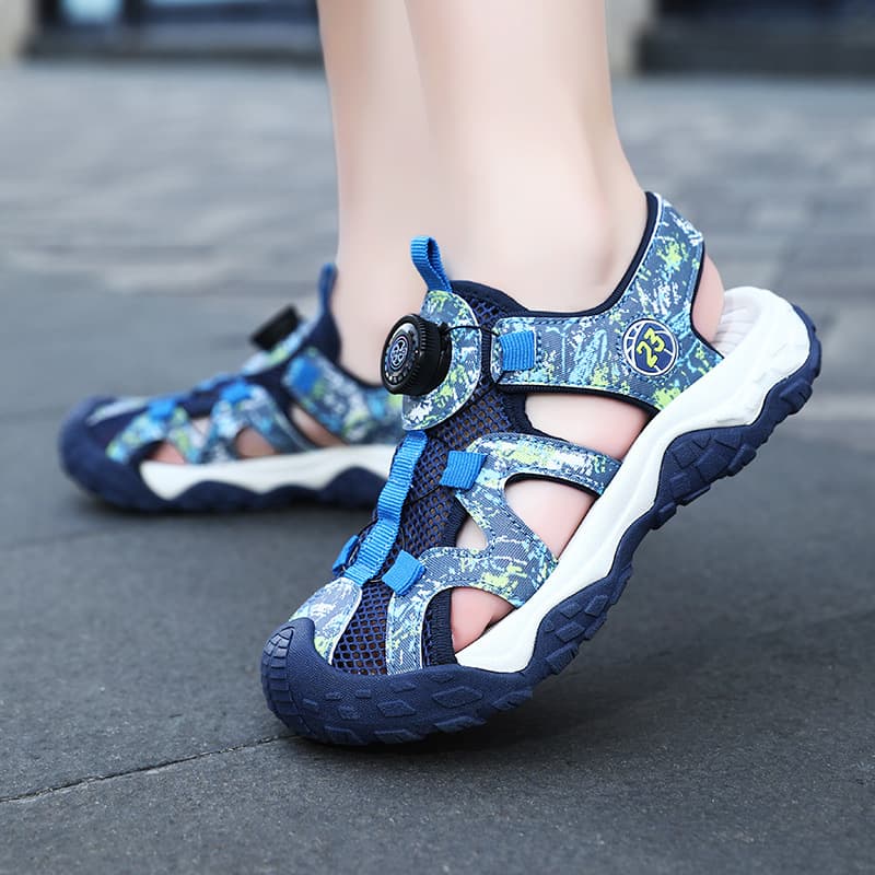 High-Quality Clog Shoes for Teens and Older Kids, Non-Slip Closed-Toe Sports Sandals for Boys, Summer Children's Beach Shoes