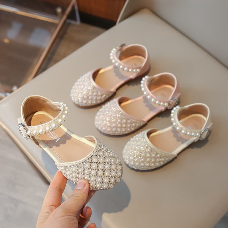 2026 spring and summer new little girl princess shoes fashionable shiny rhinestone dance shoes girls pearl toe sandals summer