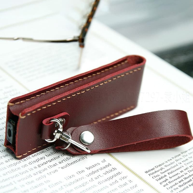 Shenzhen cross-border factory differentiates and customizes business minimalist PU leather cigarette tube protective cover, cigarette box cover leather