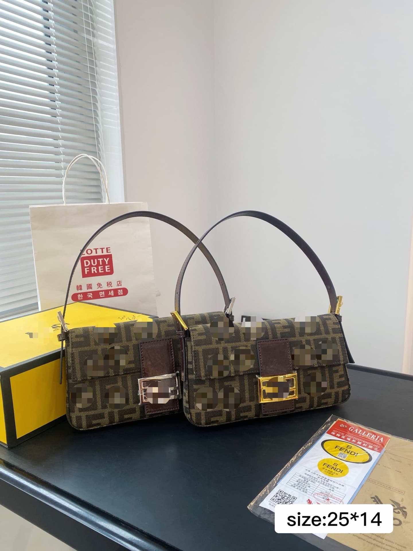 FF Lunch Box Bag Monogram Vintage Bento Bag 2025 New Mini Bag Vintage Handheld Shoulder Crossbody Bag