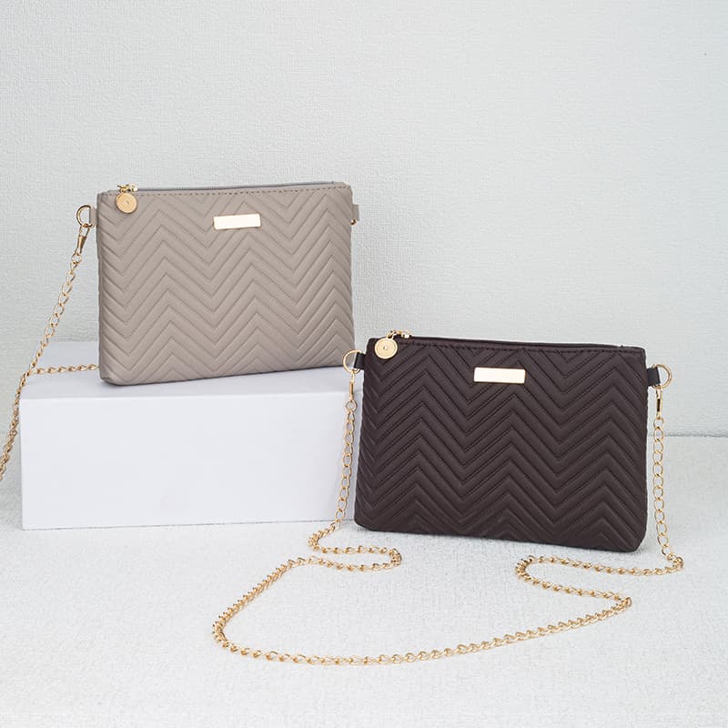 Women's Shoulder Bag Crossbody Bag New Fashion Wavy Pattern Hardware Decoration with Chain Women's Bag Wholesale