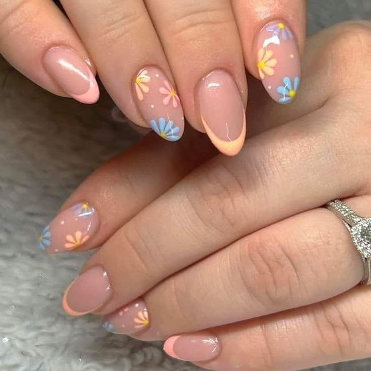 Three-Color Floral Press-On Nails, Brand New French Light-Colored Fake Nails, Round Japanese and Korean Style Glossy Nail Tips, Pure Desire Style for Girls