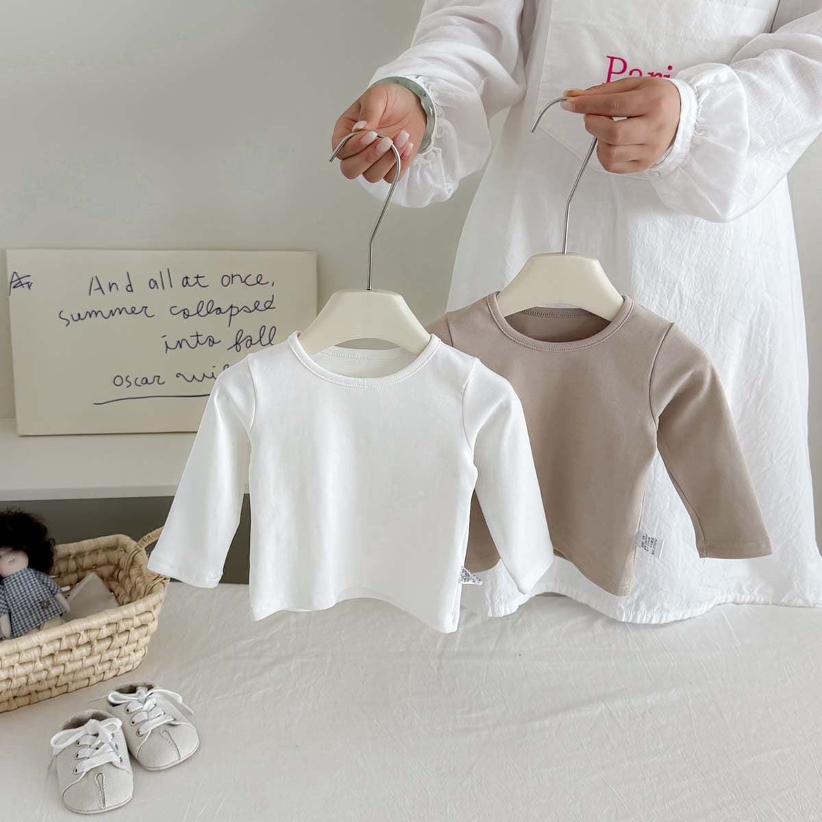 Autumn new children's bottoming shirt long-sleeved T-shirt round neck pullover solid color outer wear versatile top for boys and girls infants