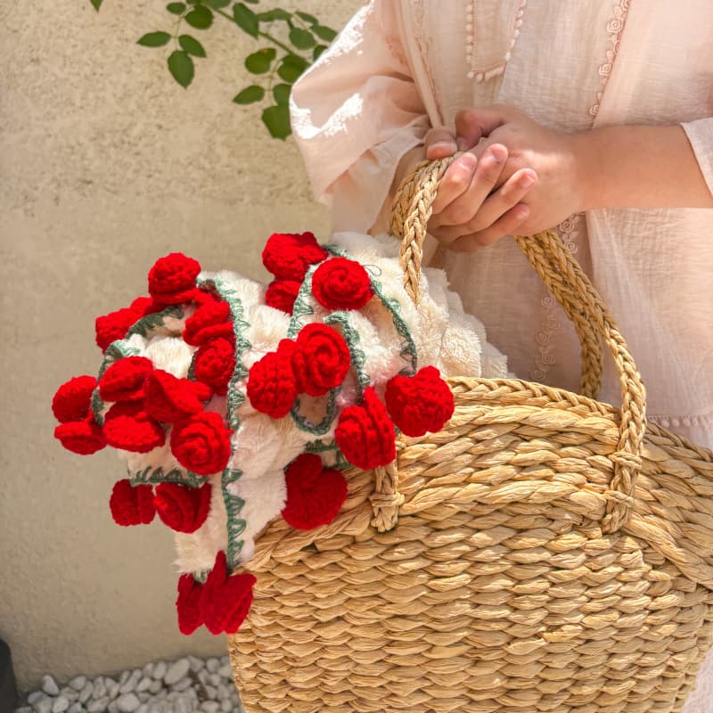 2025 New Skin-friendly Comfortable Bamboo Pattern Velvet Rose Bouquet Blanket