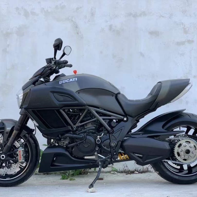 Imported Ducati Diavel Street Bike 696 Twin-Cylinder Monster 1199S Large Displacement 1200cc Heavy Motorcycle