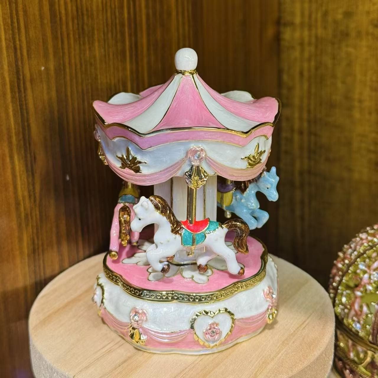 Metal enamel jewelry box Qibaoyaki handicrafts birthday gifts carousel home accessories ornaments alloy