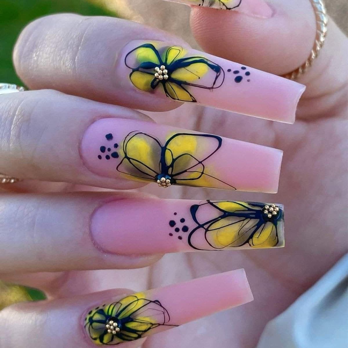 Cross-border Pink Floral Nail Tips European and American Wearable Nails Ins Style Press-on Fake Nails Nail Wholesale