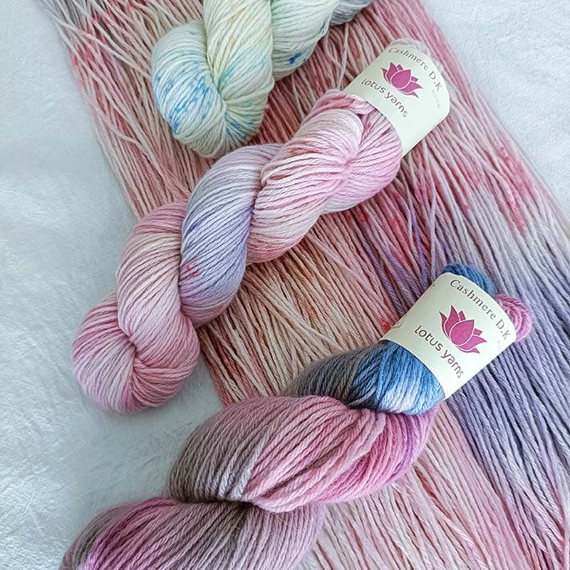 ShengLian Hand-dyed 4-ply Cashmere Goat Yarn, Medium Thickness, Skin-friendly Softness