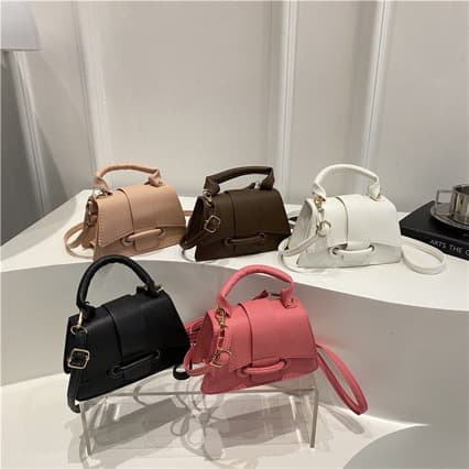Western fashionable ins style Korean version 2025 summer new underarm one-shoulder crossbody retro small square bag with stylish personality