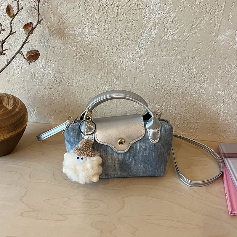 Small Bag Women 2026 New Style Niche Mini Handheld Dumpling Bag Fashion Versatile Trendy Single Shoulder Crossbody Phone Bag