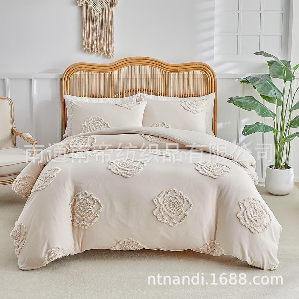 Amazon Cross-border Factory Supply Tufted Beige Floral Duvet Cover Set Home Textile Bedding 3-Piece Set with Pillowcases