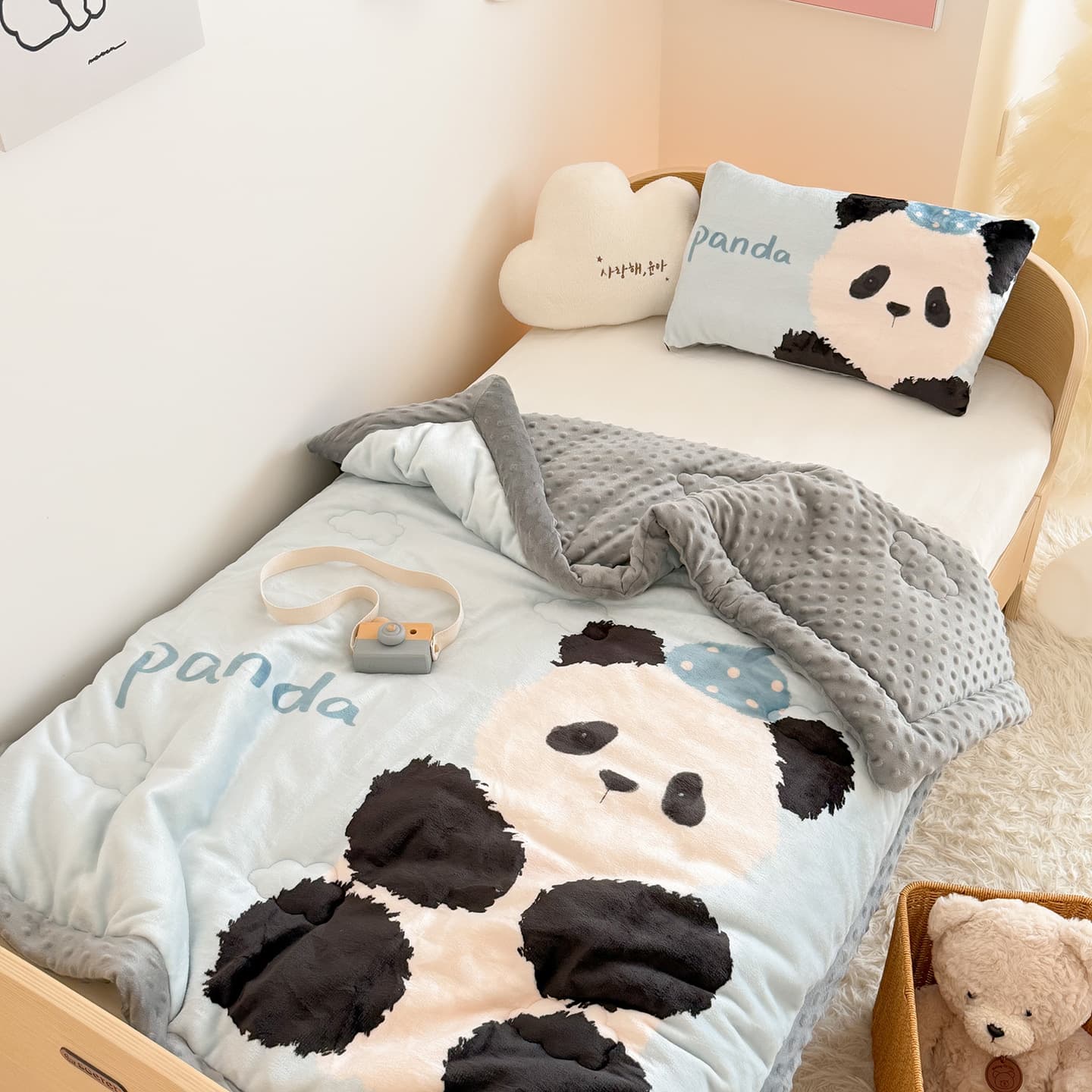 New children's cartoon animal double-sided fleece milk fleece bean fleece winter quilt, thickened for autumn and winter.