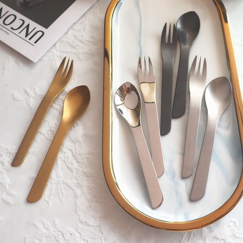 Japanese style snowflake silver 304 stainless steel party fork and spoon, commercial pastry and mooncake spoon and fork, Instagram-worthy mirror gold ice cream spoon.