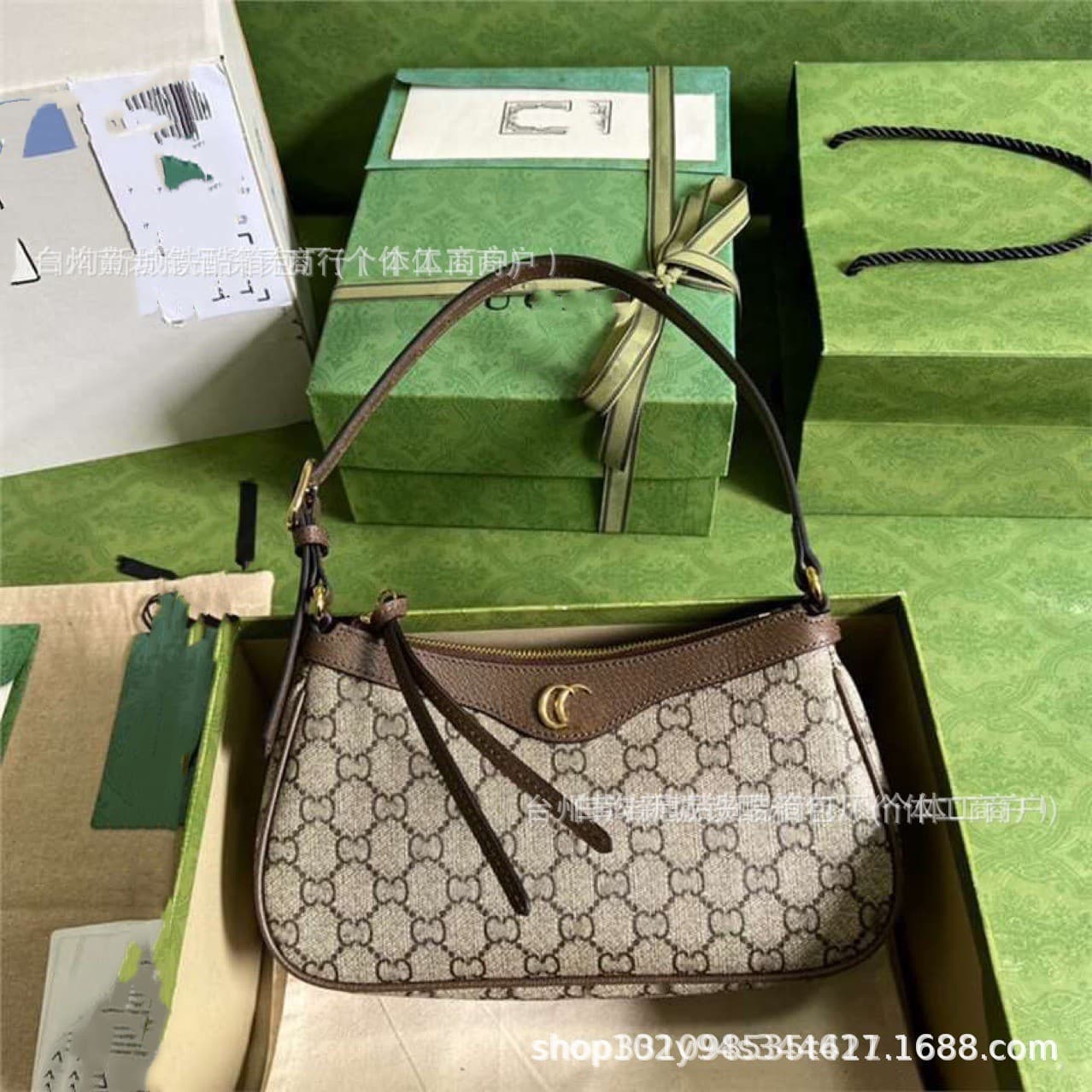 High goods cross-border big-name presbyopic cross-body shoulder bag handbag foreign trade original single large-capacity armpit bag for women