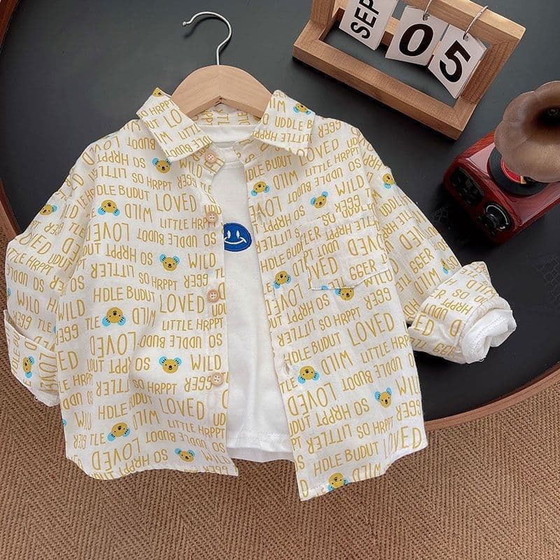 New spring and autumn style printed shirts for boys, fashionable and stylish for toddlers and preschoolers, perfect for a cool and edgy look.