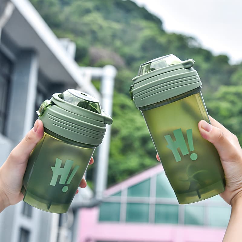 Shaker cup made of PP food-grade material, fitness sports high-temperature resistant water bottle, large capacity travel plastic cup, customizable.