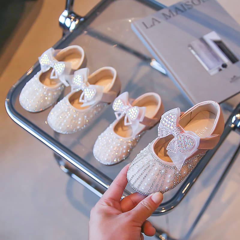 Girls' Closed-Toe Princess Shoes 2025 New Spring Fashion Pearl Bow Children's Flats