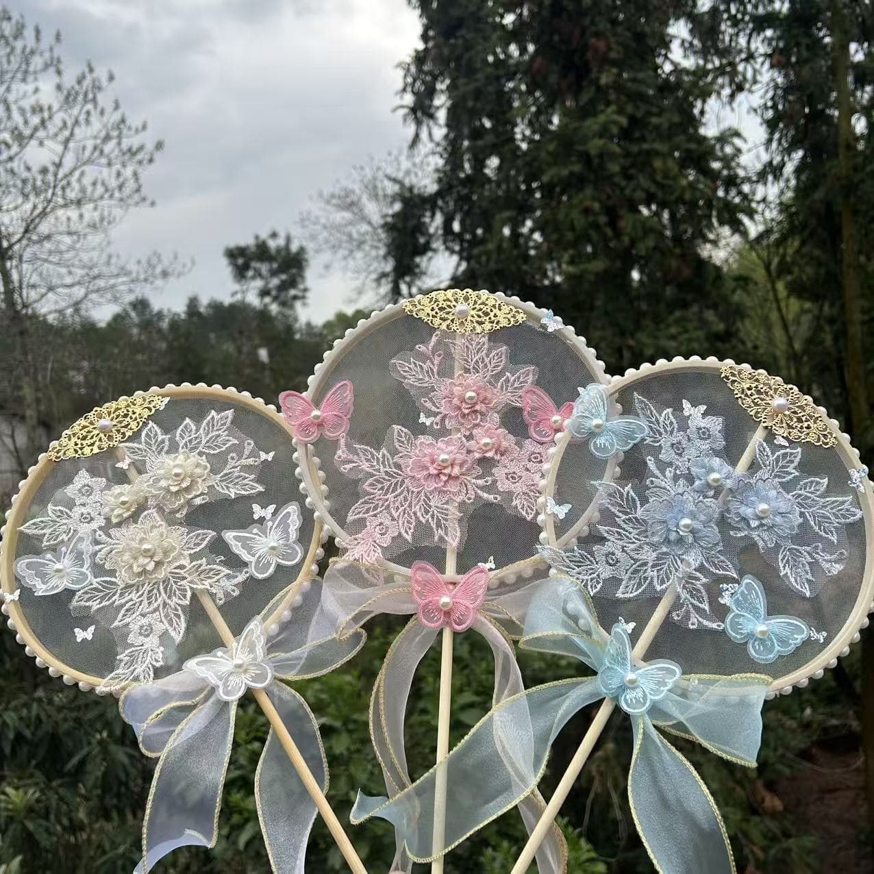 Vintage Handheld Round Fan Chinese Style Butterfly Embroidery Fan Hanfu Cosplay Photo Prop Summer Dance Fan