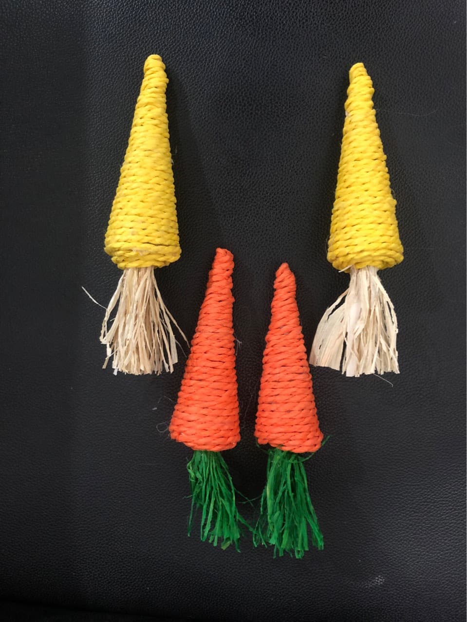 Hamster Rabbit Teeth Grinding Supplies Chinchilla Chew Toy Chewing Carrot Parrot Bite Chew Grass Woven Carrot