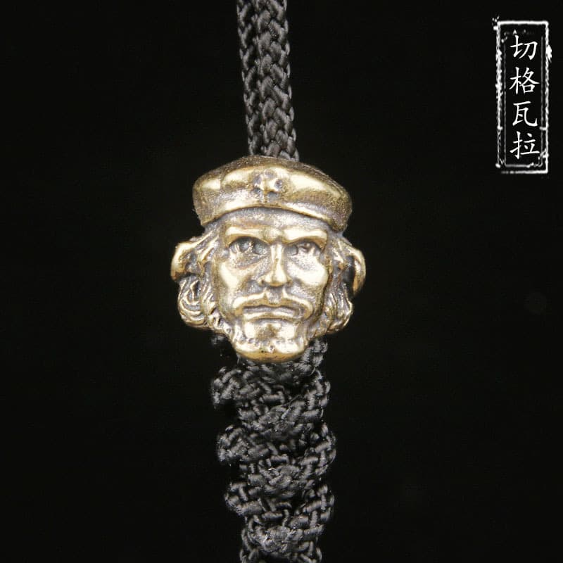 Retro brass Che Guevara paracord pendant EDC knife pendant handmade accessories pendant key chain pendant beaded spacer bead