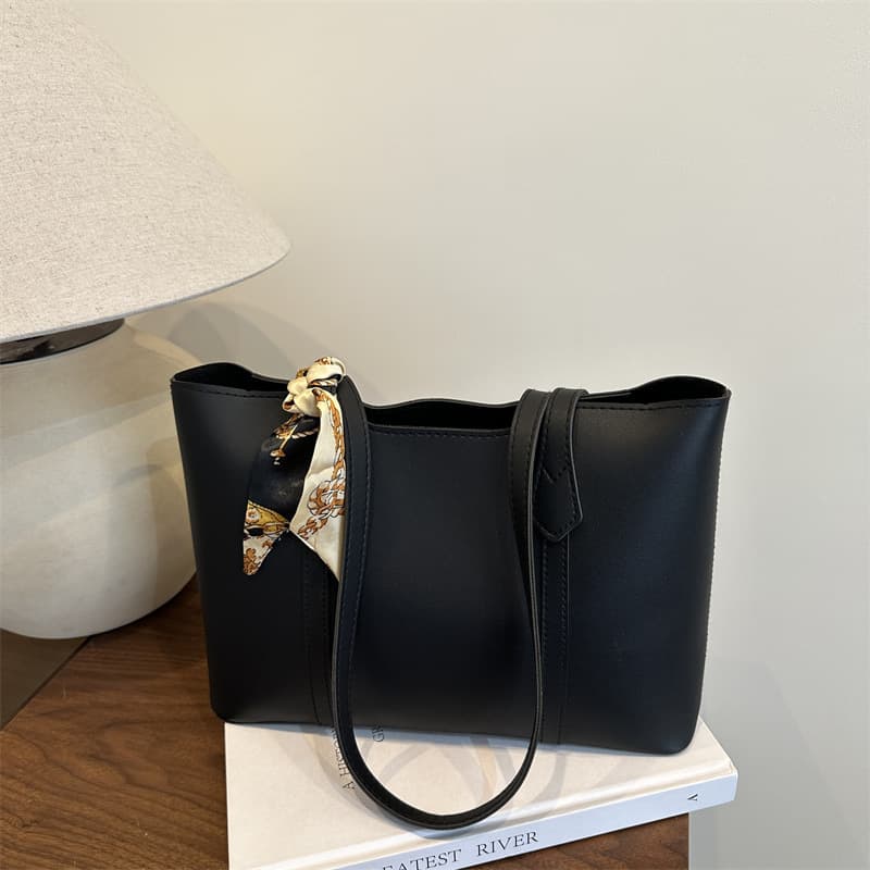 Women's Bag 2026 Summer New Fashion Large Capacity Shoulder Handbag Retro Work Commute Campus Tote Bag