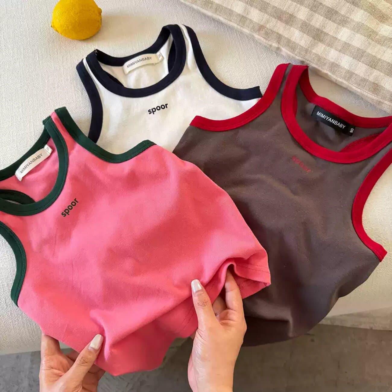 Children's casual vest men's 2026 summer new style simple contrasting waistcoat baby loose sleeveless T-shirt women's thin section