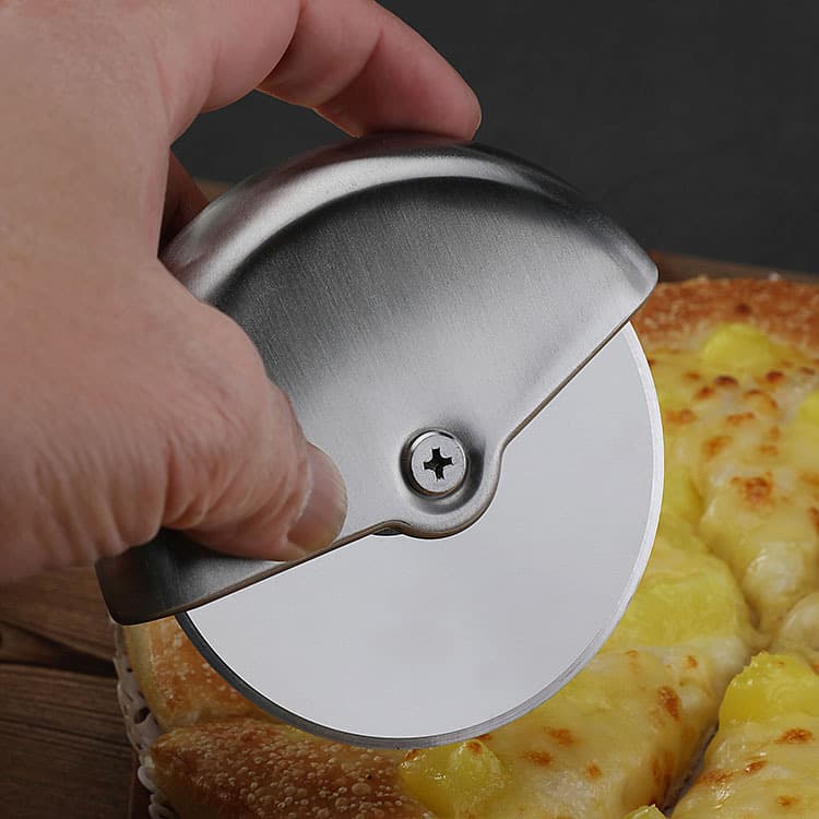 304 Stainless Steel Pizza Cutter Wheel Baking Tool Pizza Slicer Round Rolling Cutter