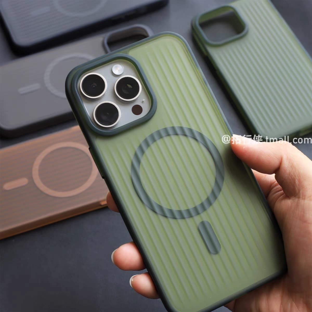 Amber Green Corrugated Magnetic Case for iPhone 17 Pro Max Phone, Textured Grating Protective Cover Apple 15
