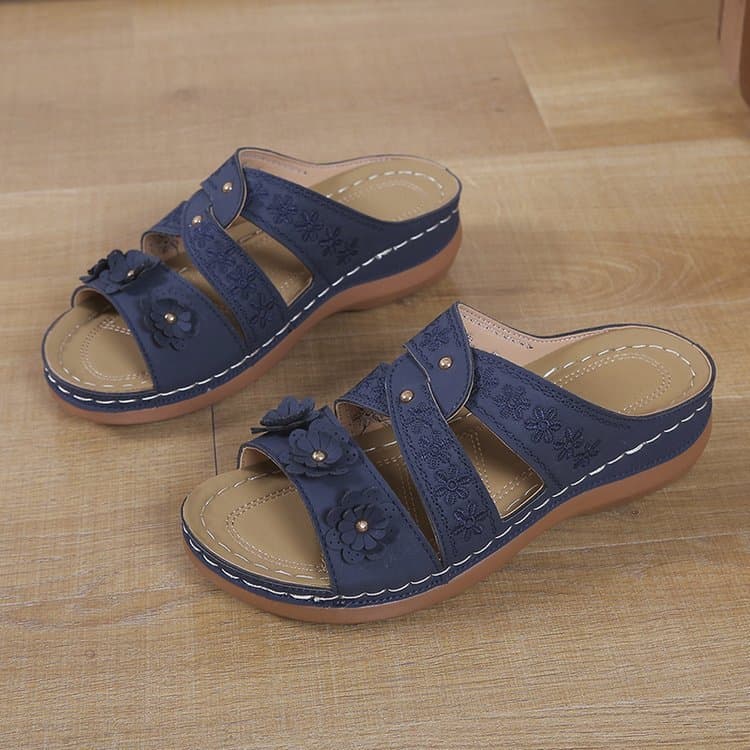 2024 Summer New Wedge Sandals for Women, Export Trade Size 43, Large Size, Delicate Flower Flat Sandals for Women