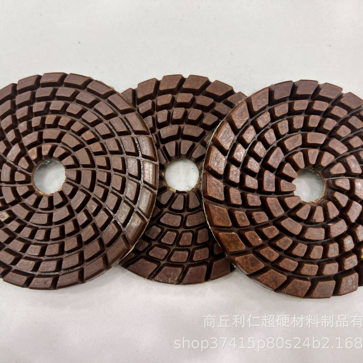 Large stock, cheap sale. Concrete diamond resin polishing pads for cement floor hardening and floor grinding.