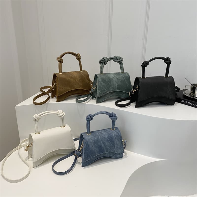 2024 Autumn Fashionable Simple and Elegant New Commuter Shoulder Bag, Artistic and Trendy Crossbody Small Square Bag