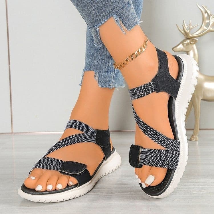 Sports Sandals Women 2026 Summer New Flat Casual Women's Shoes Outdoor Fashion Versatile Beach Sandals
