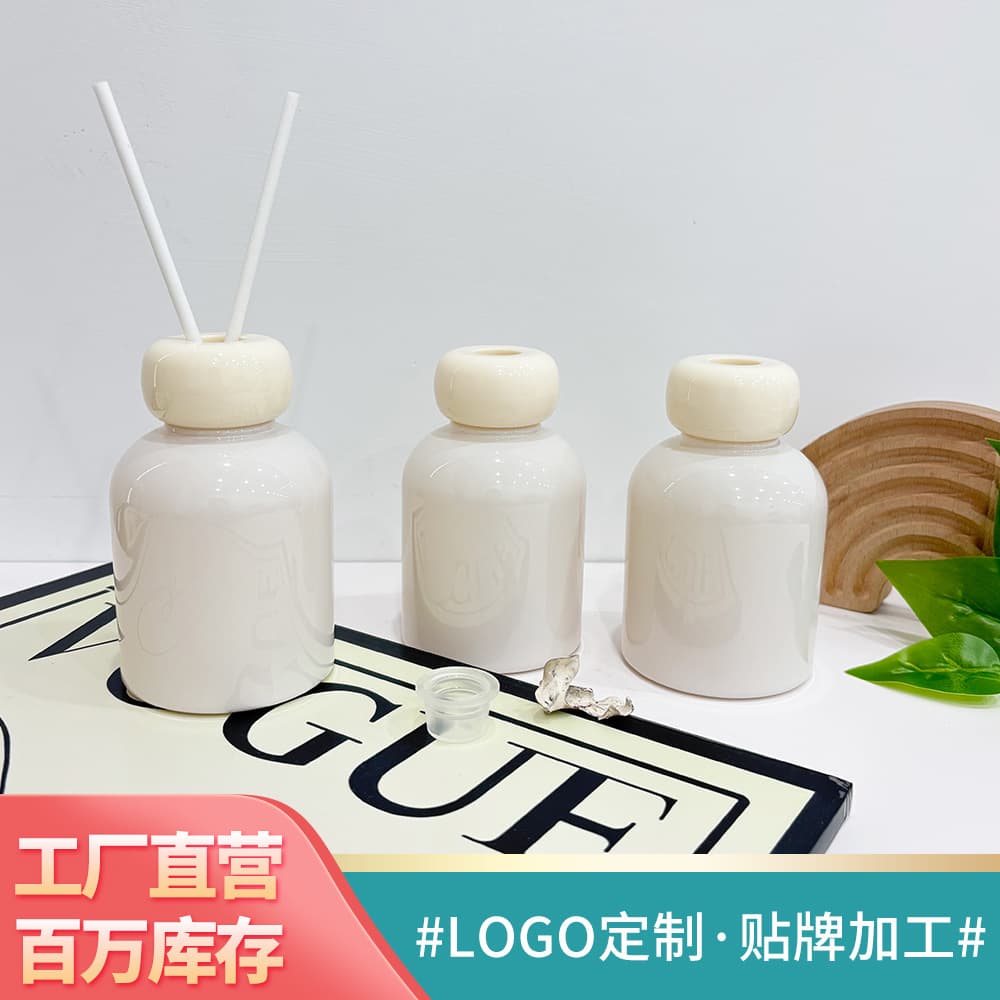 Factory Direct Wholesale 150ML Bright White Round Glass Bottle for Reed Diffuser, Empty Glass Bottle for Fragrance Sticks, Volatilization